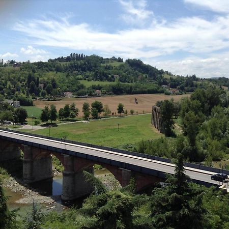 Appartamento Lella Con Meravigliosa Vista Vicino Alle Terme Acqui Terme Δωμάτιο φωτογραφία