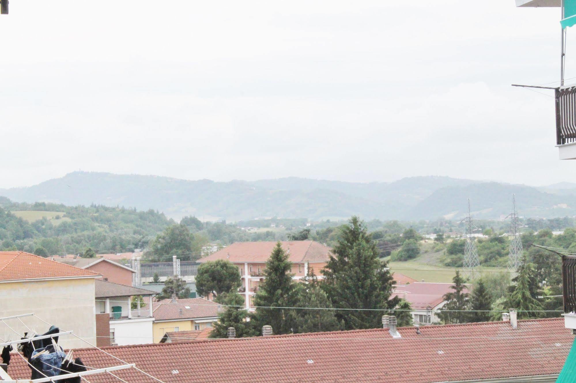 Appartamento Lella Con Meravigliosa Vista Vicino Alle Terme Acqui Terme Εξωτερικό φωτογραφία